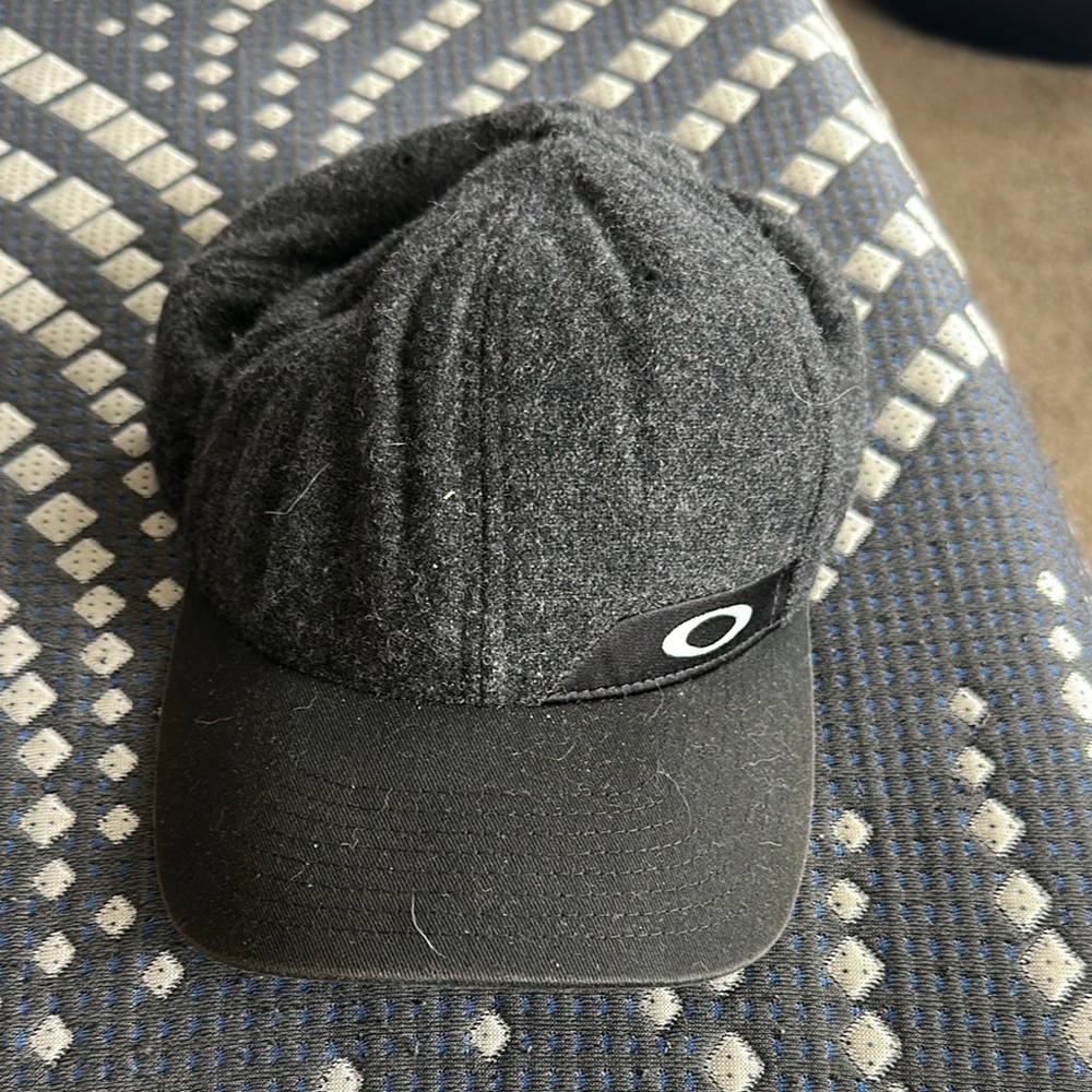 Oakley Black Cap